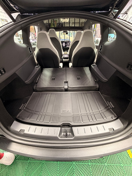3W Tesla Model Y L 地氈+保護墊套裝(贈送 前+後屏幕保護貼及免費安裝)現貨