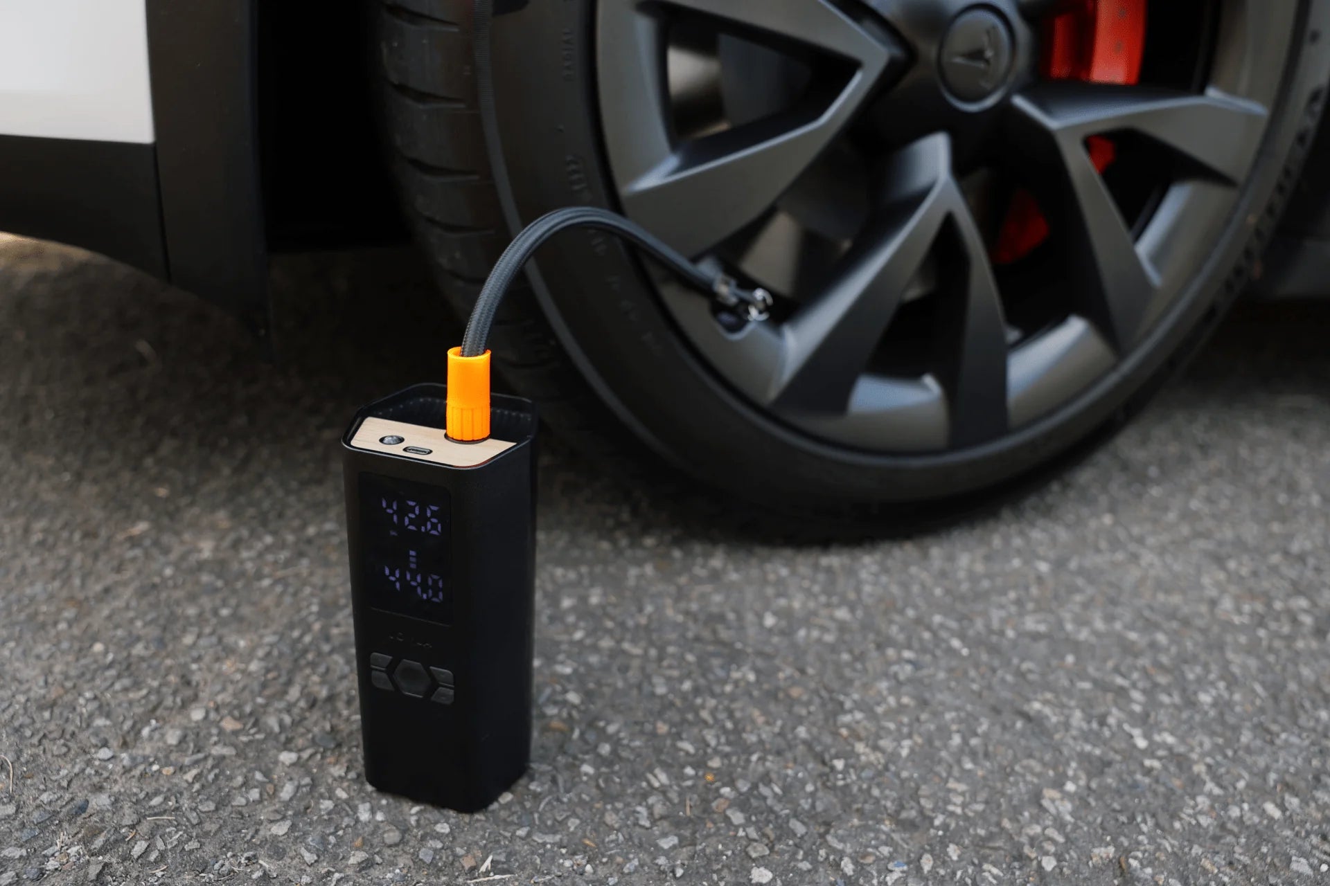 Jowua 100W Portable Air Compressor for Tesla
