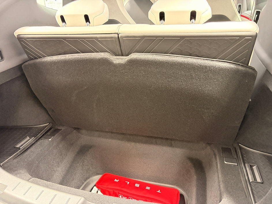 3W Tesla Model Y L 地氈+保護墊套裝(贈送 前+後屏幕保護貼及免費安裝)現貨