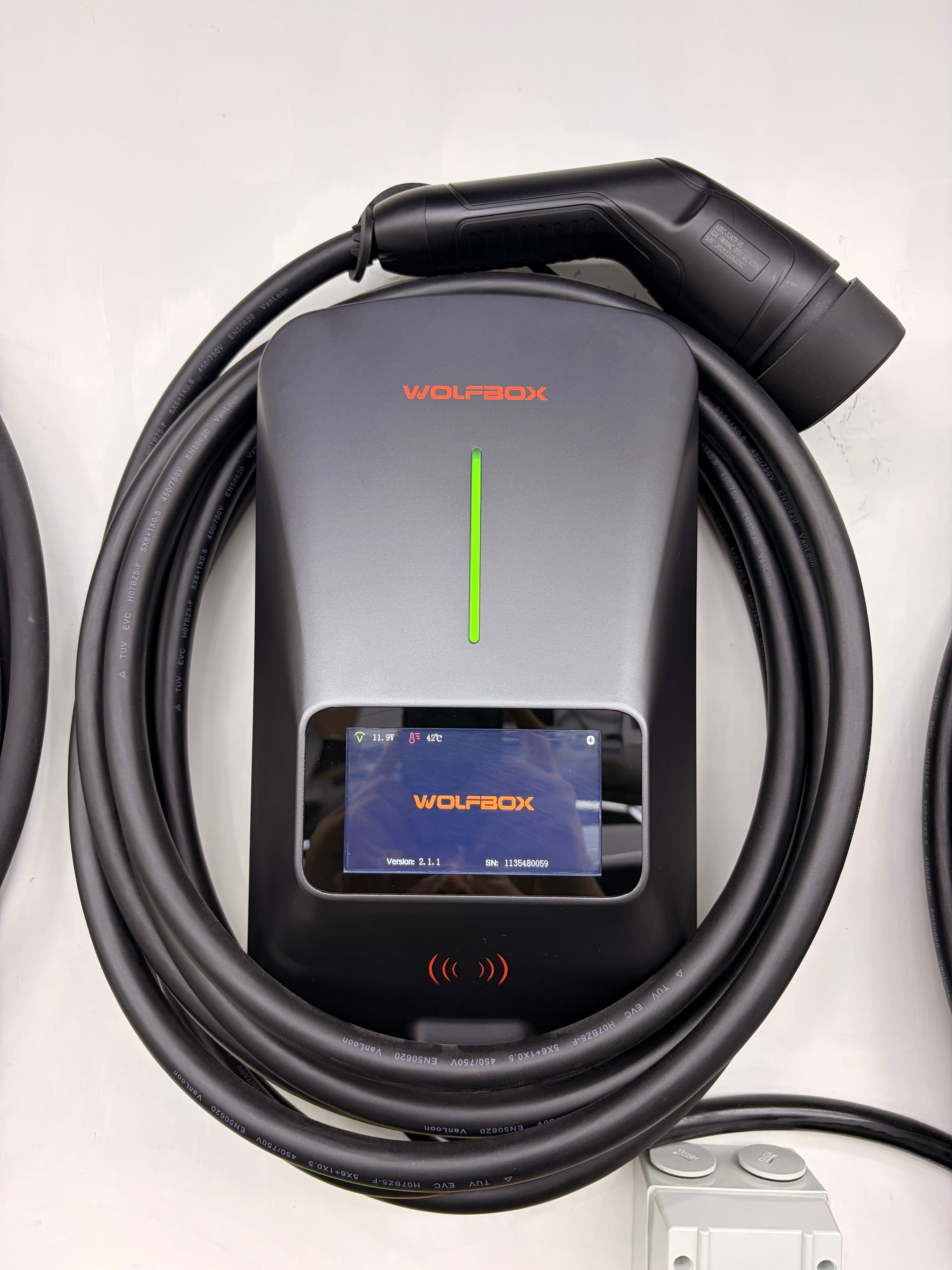 WolfBox S (EHSS屋苑充電易資助計劃)電動車充電裝置安裝工程全包套餐(三年保用)