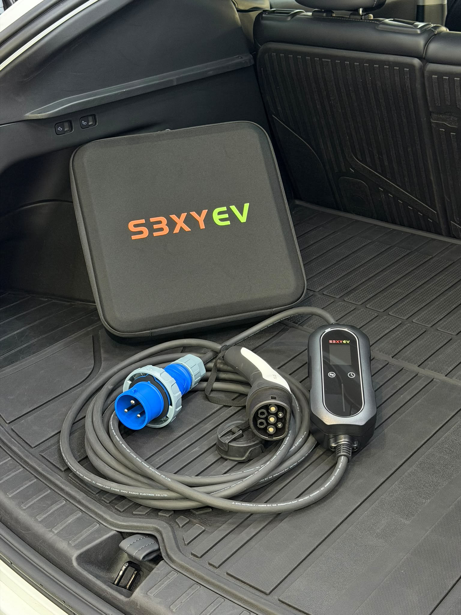 S3XYEV 32A雙溫控藍色工業頭3針(56mm)IP67帶溫控CEE to Type 2 流動充電器(第二代)兩年保用 現貨