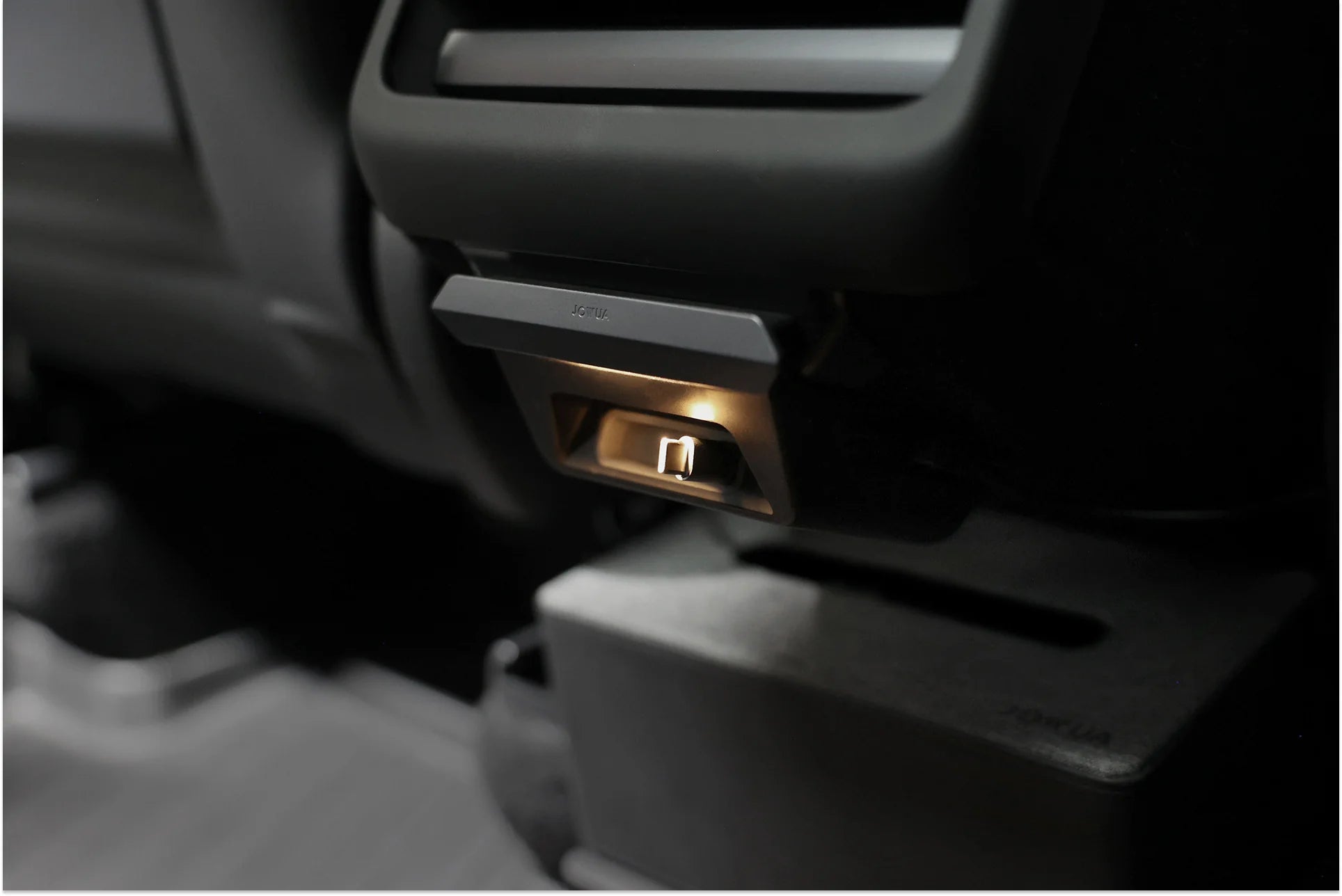Jowua 130W LED Rear Vent Hub (Model 3 Highland 2024+/ Model Y Juniper 2025+)