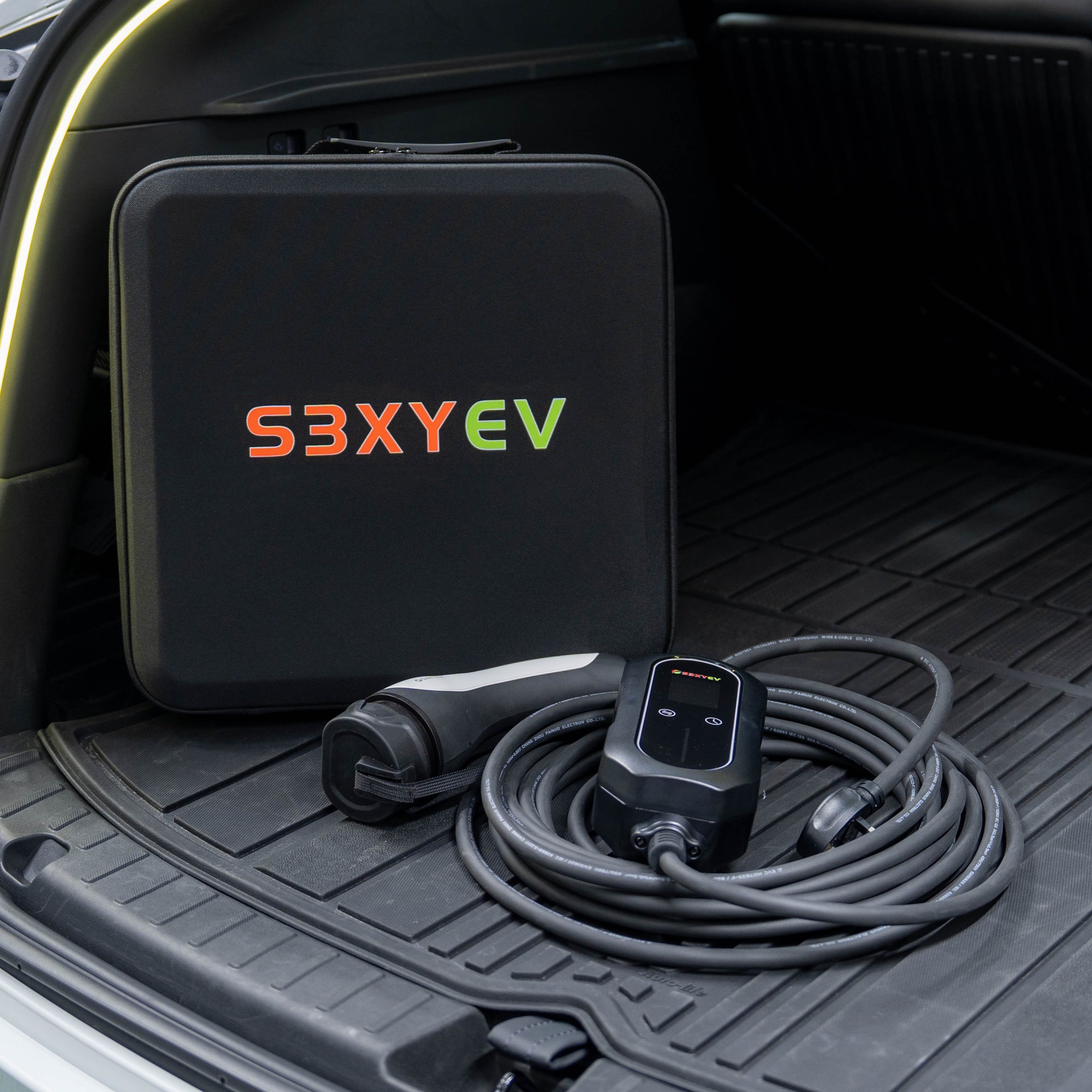 S3XYEV 13A Pro to Type 2雙溫控+B型漏電保護充電器(屏幕顯示+Bluetooth+Apps)兩年保用